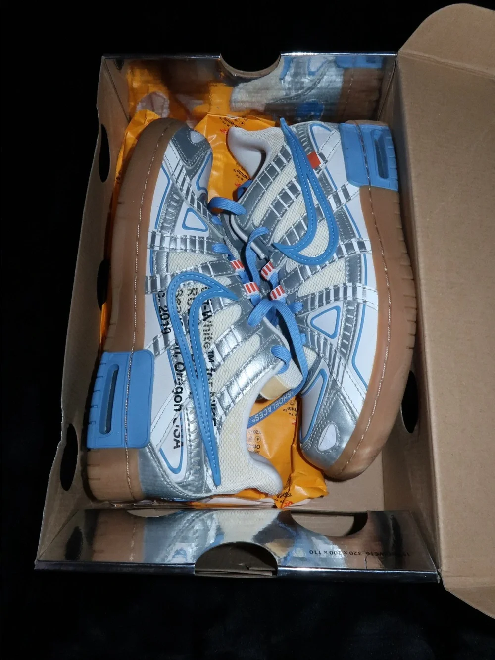 Off-White x Nike Air Rubber Dunk 'University Blue'